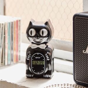 Super cute vintage Kit-Cat Solar Alarm Clock
